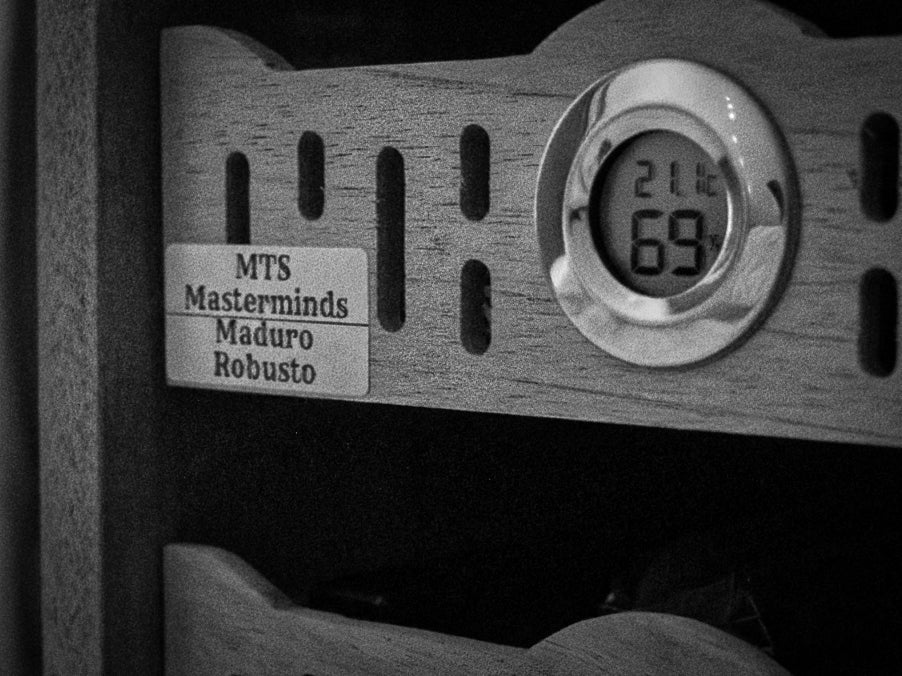 Storing Your Cigars the Right Way — Humidor Basics